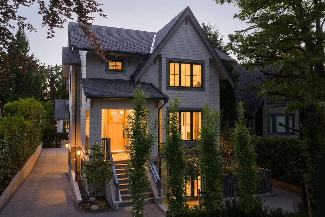 House in Vancouver, British Columbia, Canada 3 - 19035126