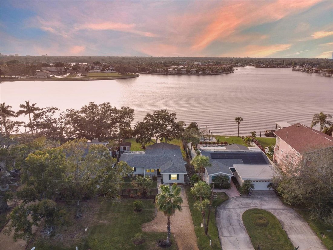 House in St. Petersburg, Florida, United States 1 - 19023463