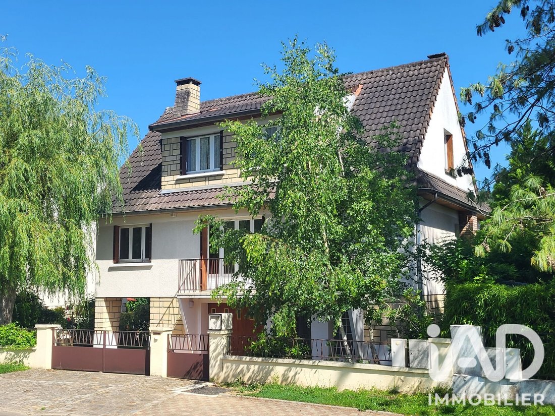 House in Bièvres, Ile-de-France, France 2 - 19033158