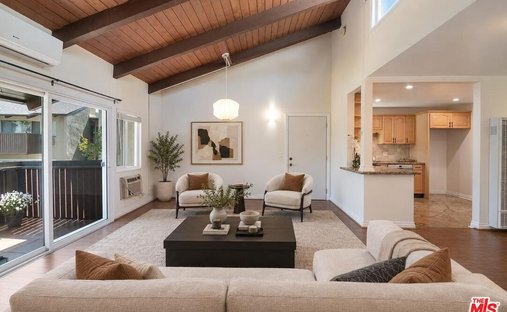 Condo in Los Angeles, California, United States 1