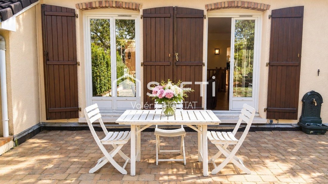 House in Fourqueux, Saint-Germain-en-Laye, France 1 - 17664504