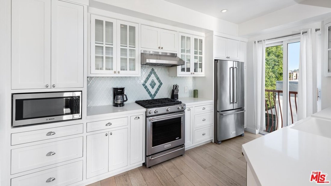 Condo in West Hollywood, California, United States 4 - 19025115