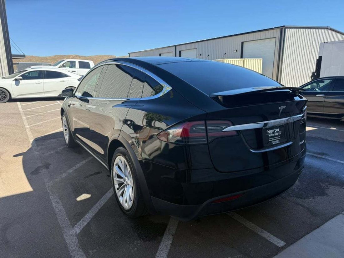 Suv in Hurricane, UT, United States 5 - 19032753