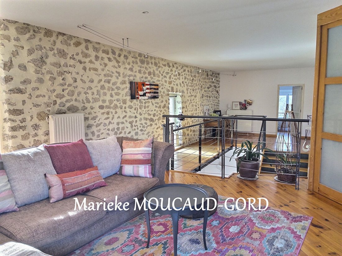 Villa in Les Villettes, Auvergne-Rhône-Alpes, France 4 - 19022074