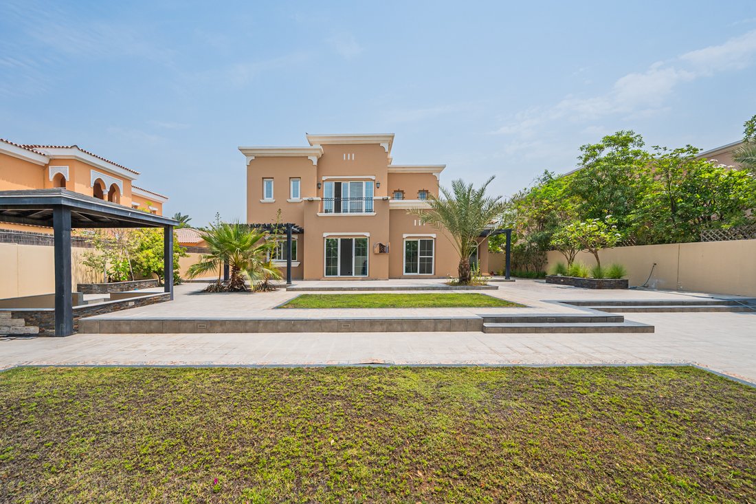 Villa en Al Wasl, Dubái, Emiratos Árabes Unidos 3 - 19026517