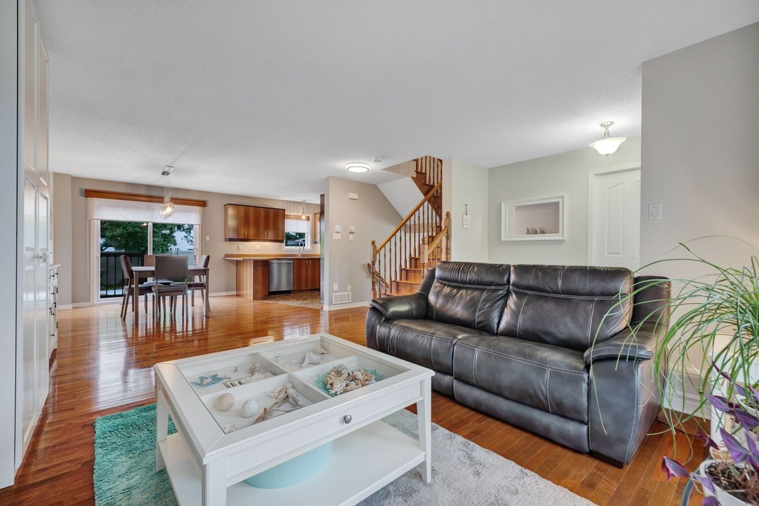House in Gatineau, Quebec, Canada 5 - 19023786