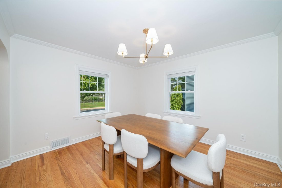 House in Eastchester, New York, United States 5 - 19020603