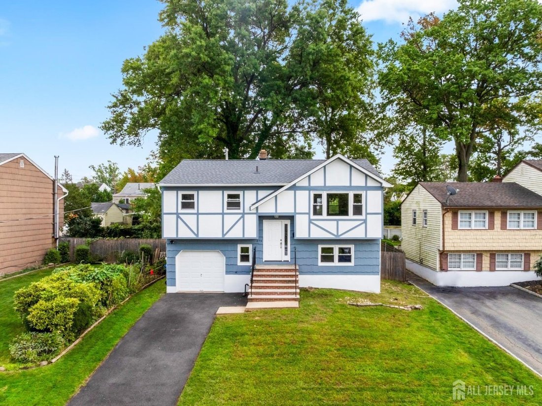 House in Woodbridge Township, New Jersey, United States 3 - 19030432