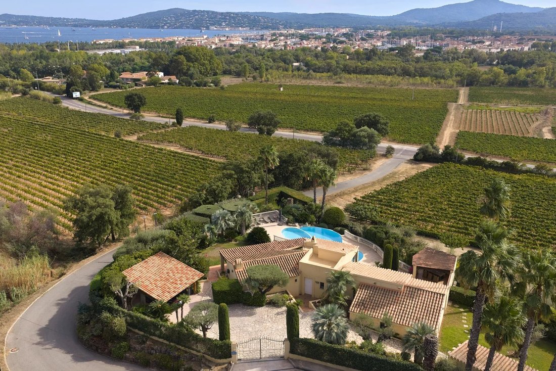 Villa in Grimaud, Provence-Alpes-Côte d'Azur, France 2 - 19029906