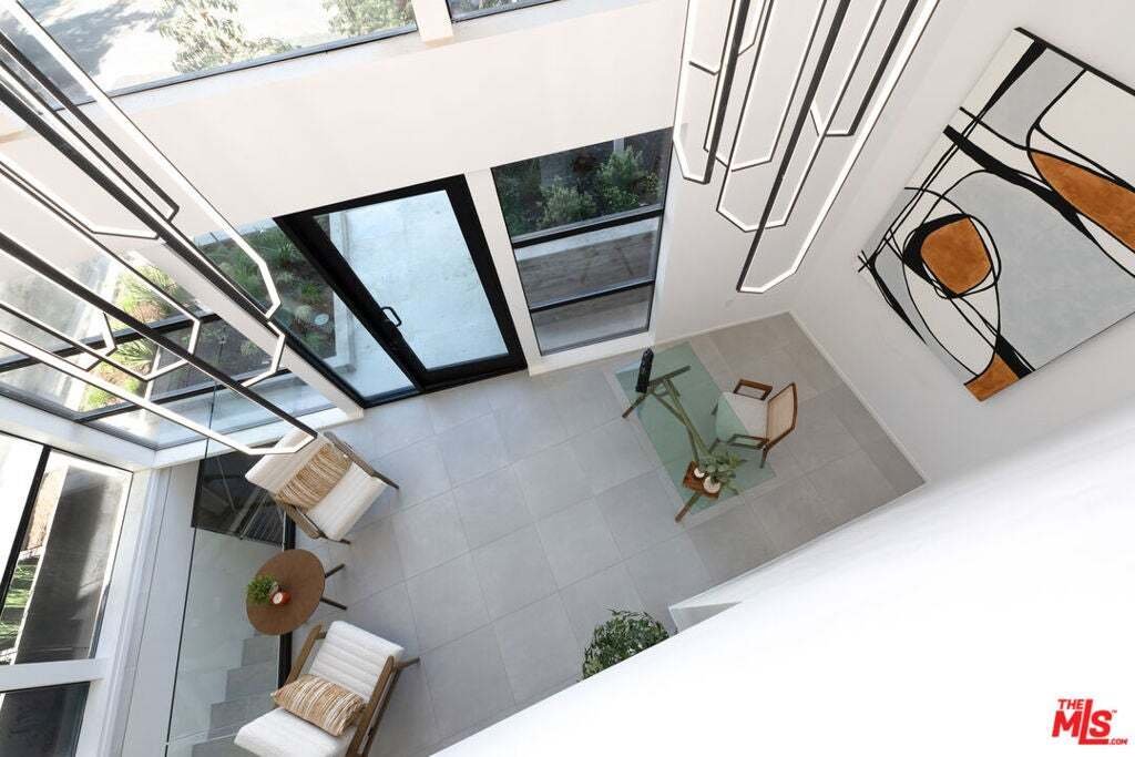 Condo in Los Angeles, California, United States 2 - 19023193