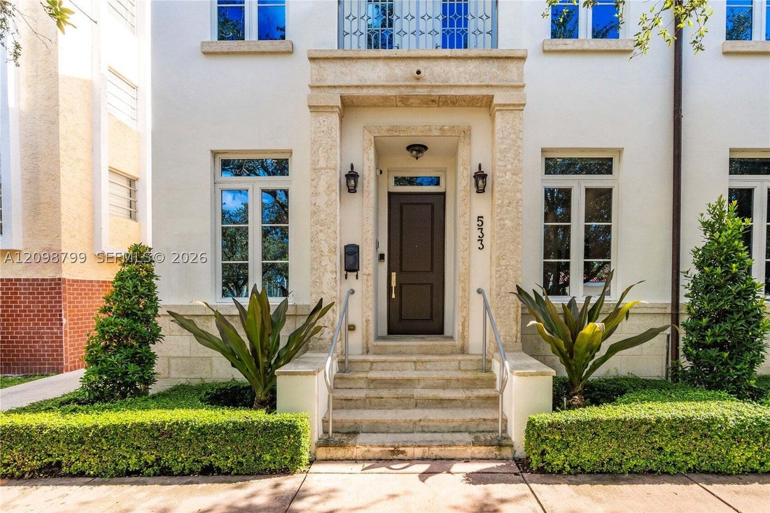 Townhouse in Coral Gables, Florida, United States 2 - 19020349