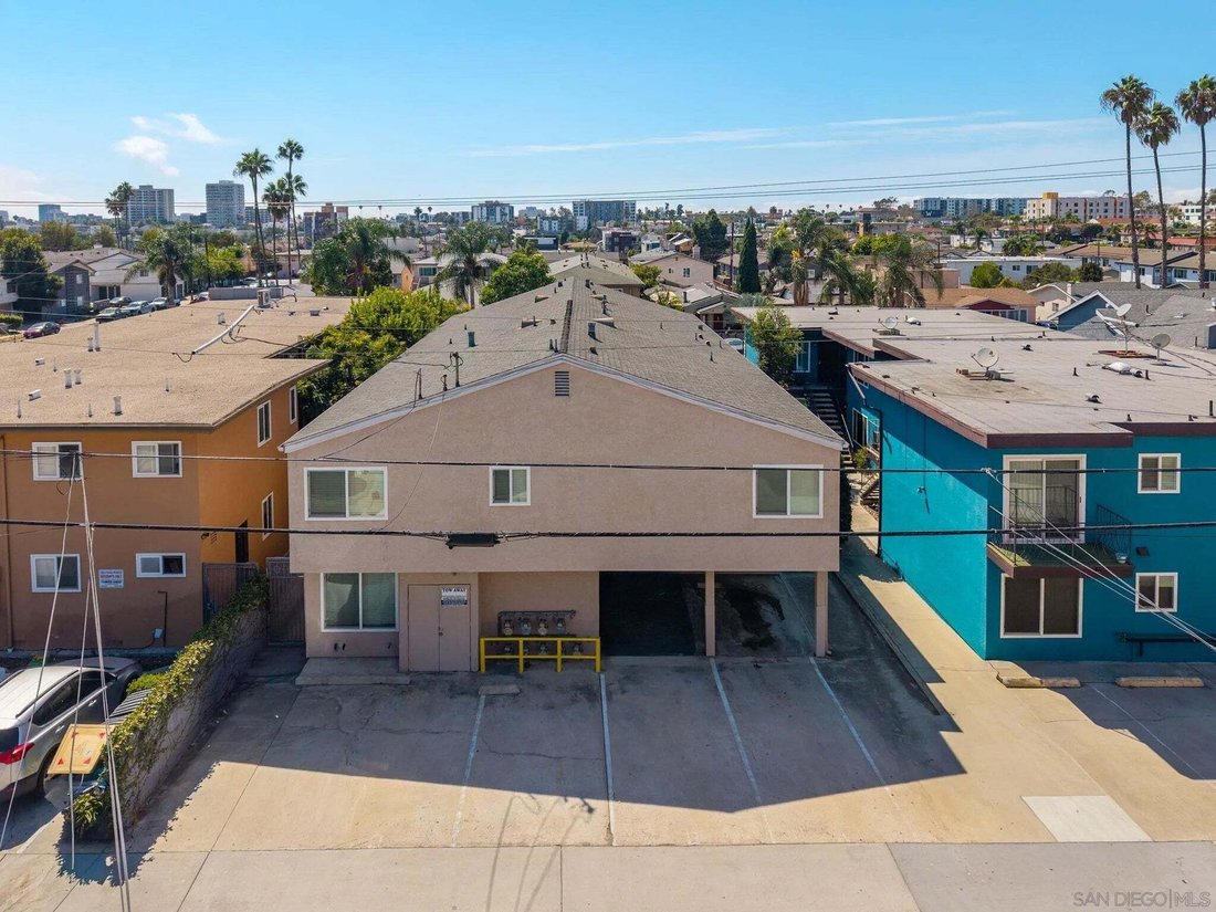 San Diego, California, United States 2 - 19024518