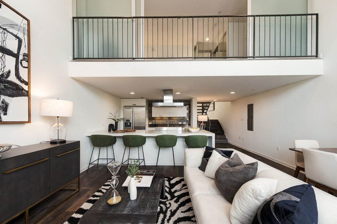 Condo in Los Angeles, California, United States 1 - 19027443