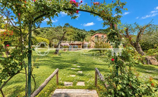 Villa in Massarosa, Toskana, Italien 1