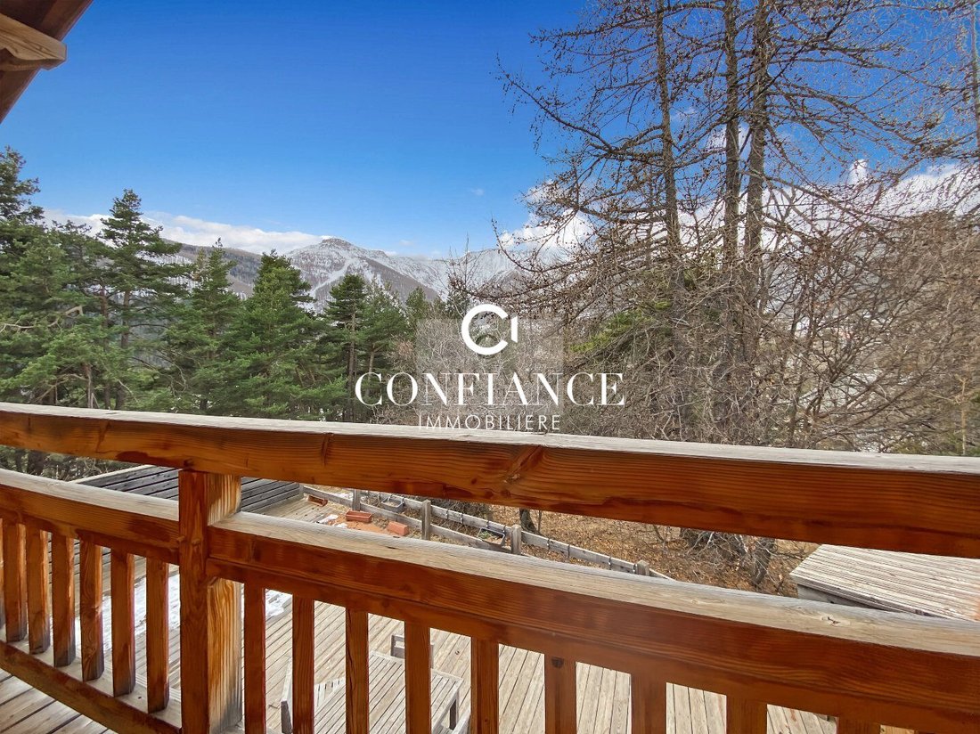 Chalet in Saint-Etienne-de-Tinée, Provence-Alpes-Côte d'Azur, France 1 - 19026758