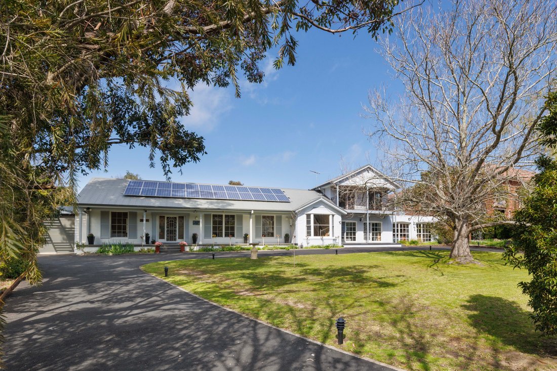 House in Mount Eliza, Victoria, Australia 2 - 19032097