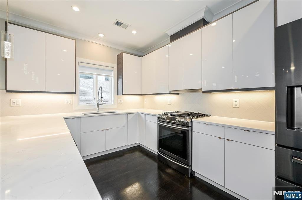 Condo in Jersey City, New Jersey, United States 4 - 19023809