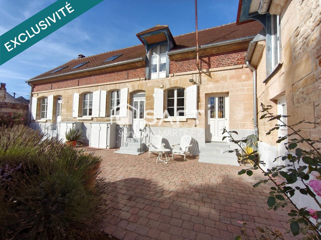 Casa en Neuilly-en-Thelle, Alta Francia, Francia 1 - 19033079