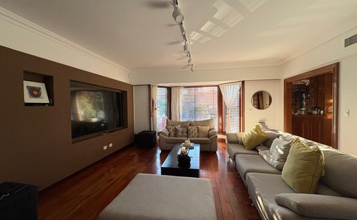 House in Buenos Aires, Buenos Aires, Argentina 1
