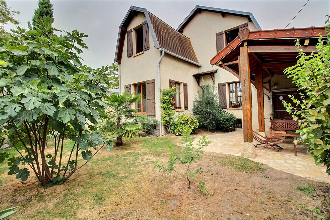 Villa in Plateau-Grèves-Europe-Gare du Stade-Fossés Jean, Colombes, France 1 - 19028475
