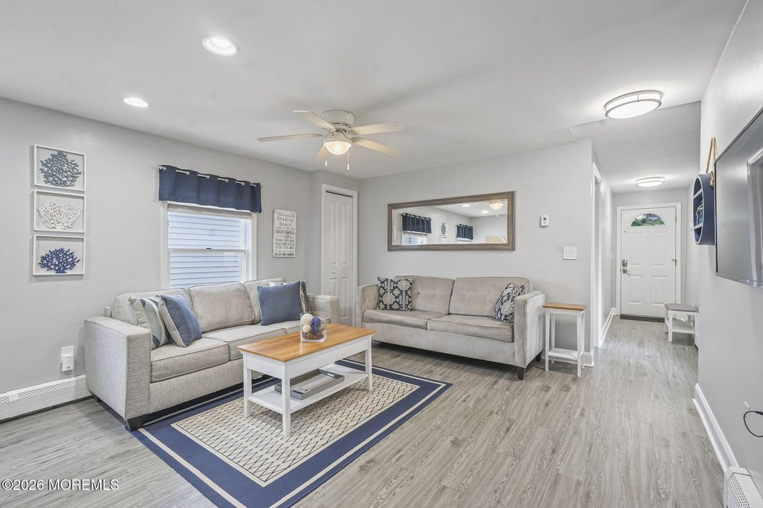 House in Bradley Beach, New Jersey, United States 5 - 19032414