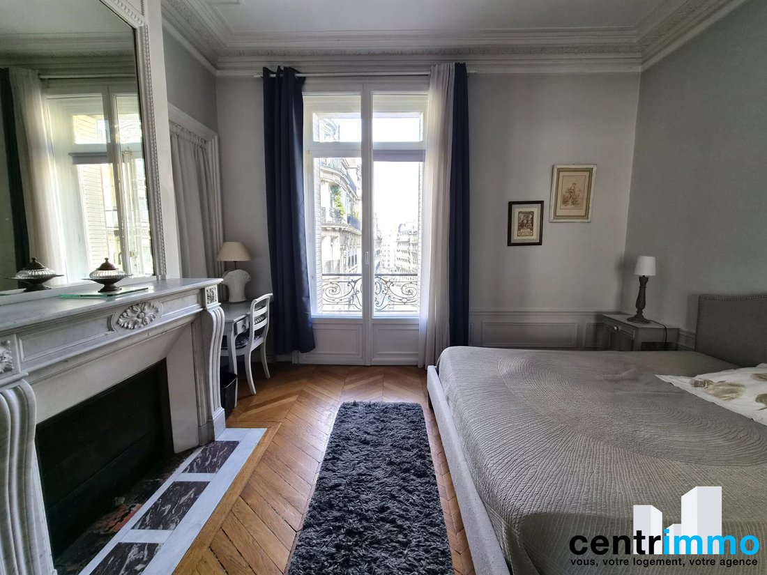 Apartment in Elysées-Madeleine, Paris 8e Arrondissement, Paris 5 - 19026757