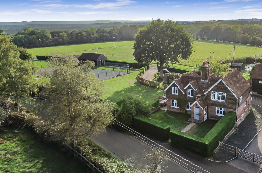 House in Fletching, England 1 - 19021362