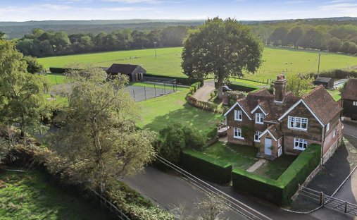 House in Fletching, England 1