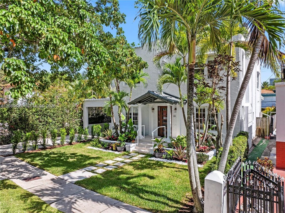 House in Miami, Florida, United States 2 - 19024937