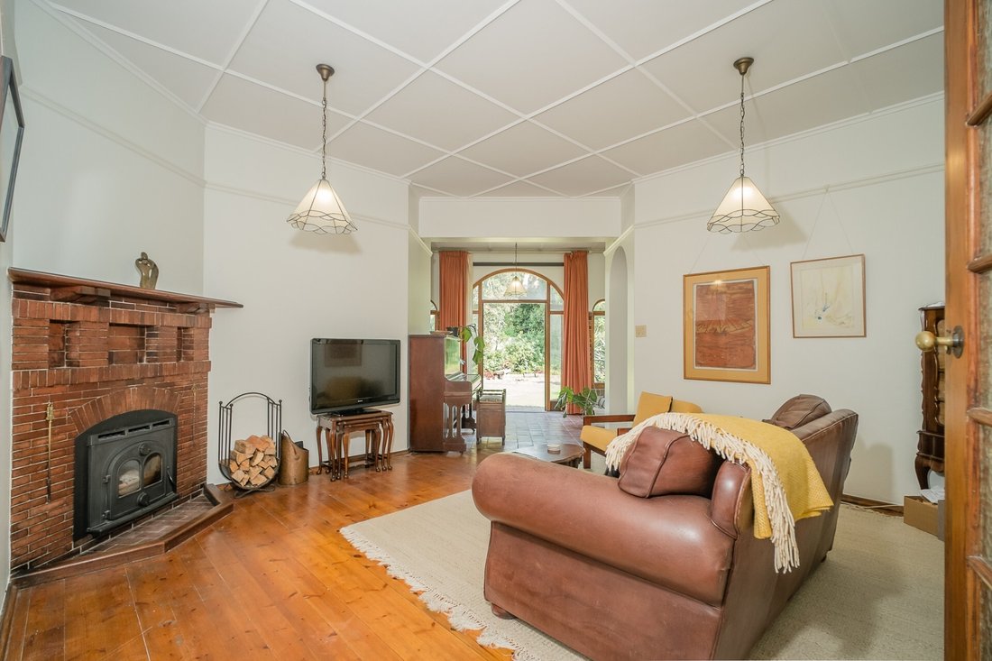 House in Pinelands, Southern Suburbs, Cape Town 4 - 19025403