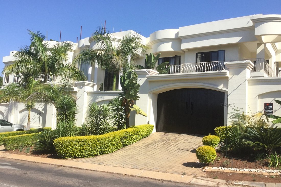 House in Waterkloof Park, Gauteng, South Africa 2 - 19034369