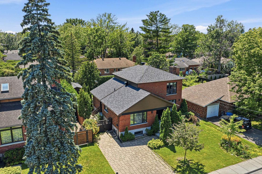 House in Saint-Lambert, Quebec, Canada 1 - 19025238