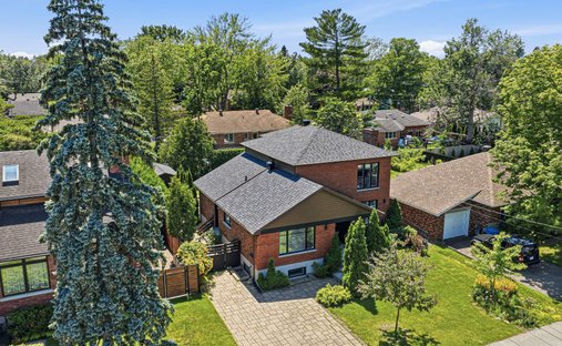 House in Saint-Lambert, Quebec, Canada 1