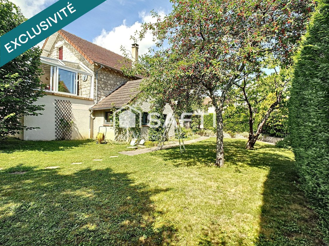 House in Moret-Loing-et-Orvanne, Ile-de-France, France 1 - 19028609