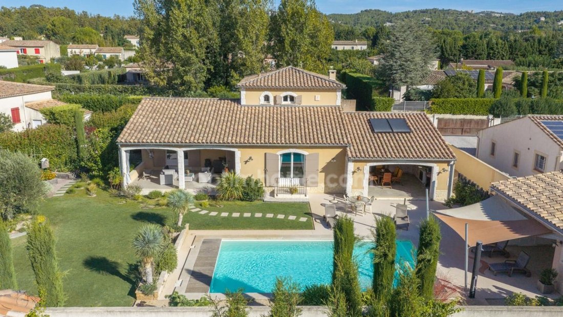 House in Paradou, Provence-Alpes-Côte d'Azur, France 1 - 19021801
