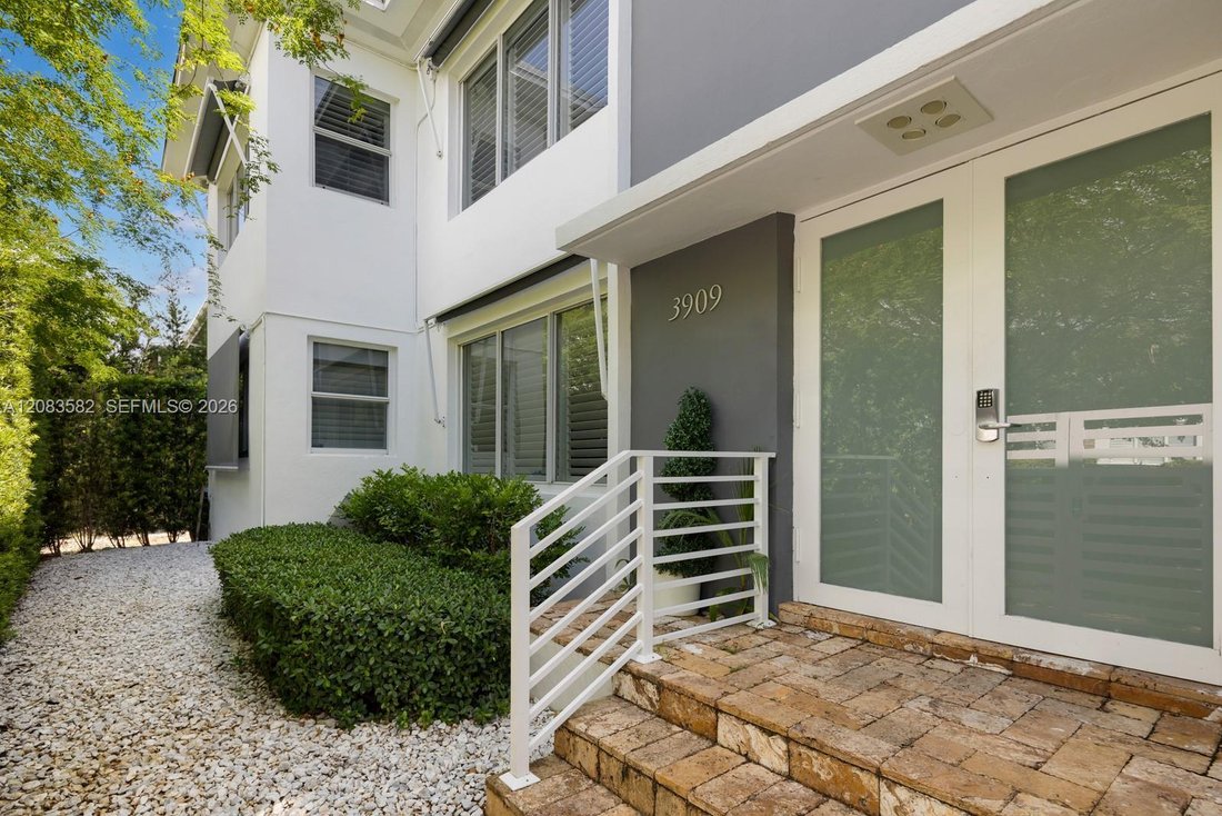 Condo in Miami Beach, Florida, United States 2 - 19025099