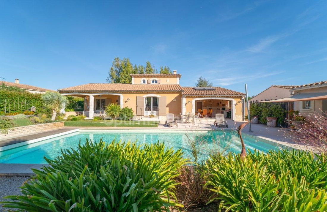 House in Paradou, Provence-Alpes-Côte d'Azur, France 4 - 19021801