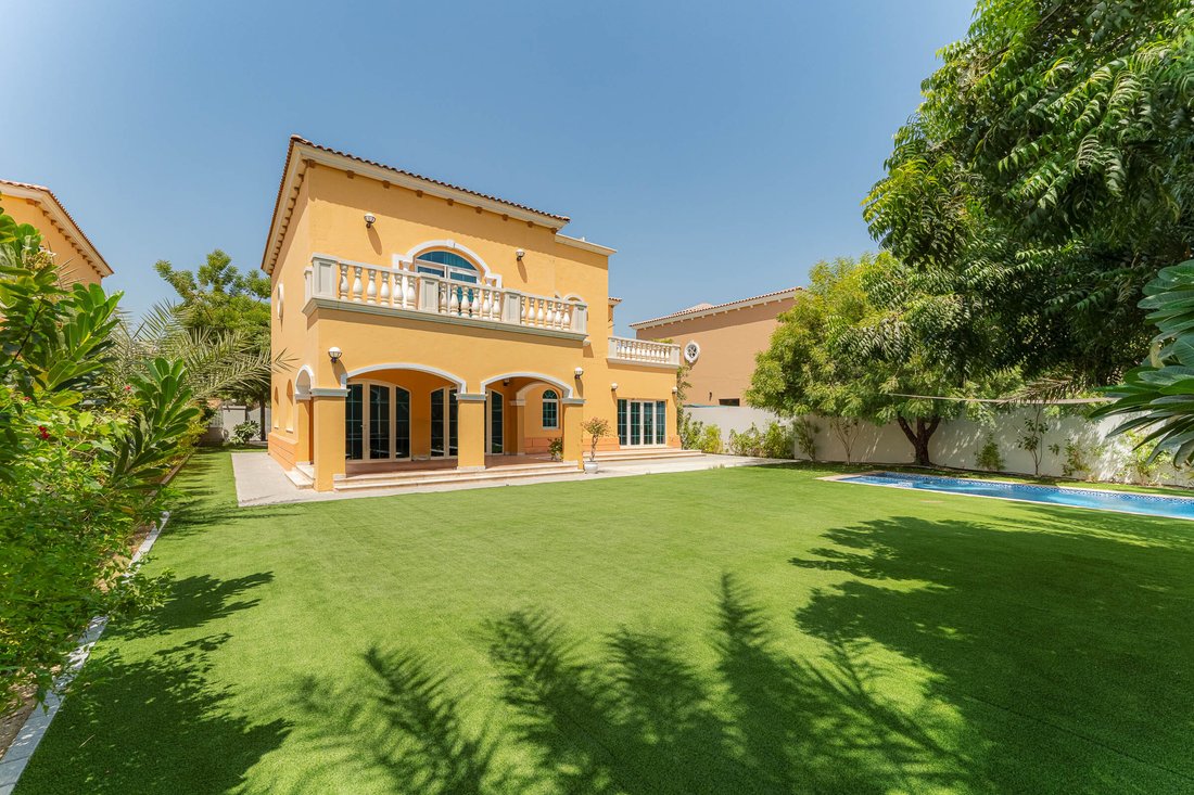 Villa in Jumeirah Park, Dubai, United Arab Emirates 1 - 19021455
