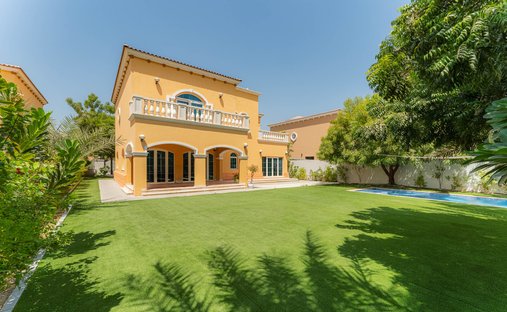 Villa in Jumeirah Park, Dubai, United Arab Emirates 1
