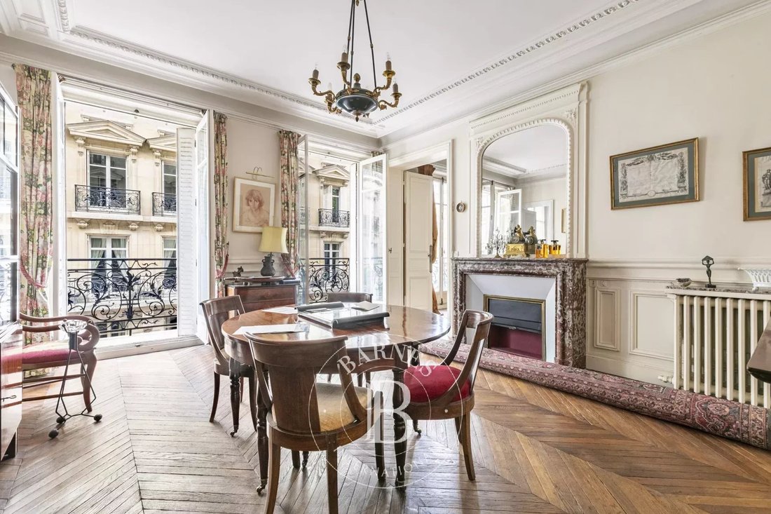 Apartment in Cambronne-Garibaldi, Paris 15e Arrondissement, Paris 4 - 19029385