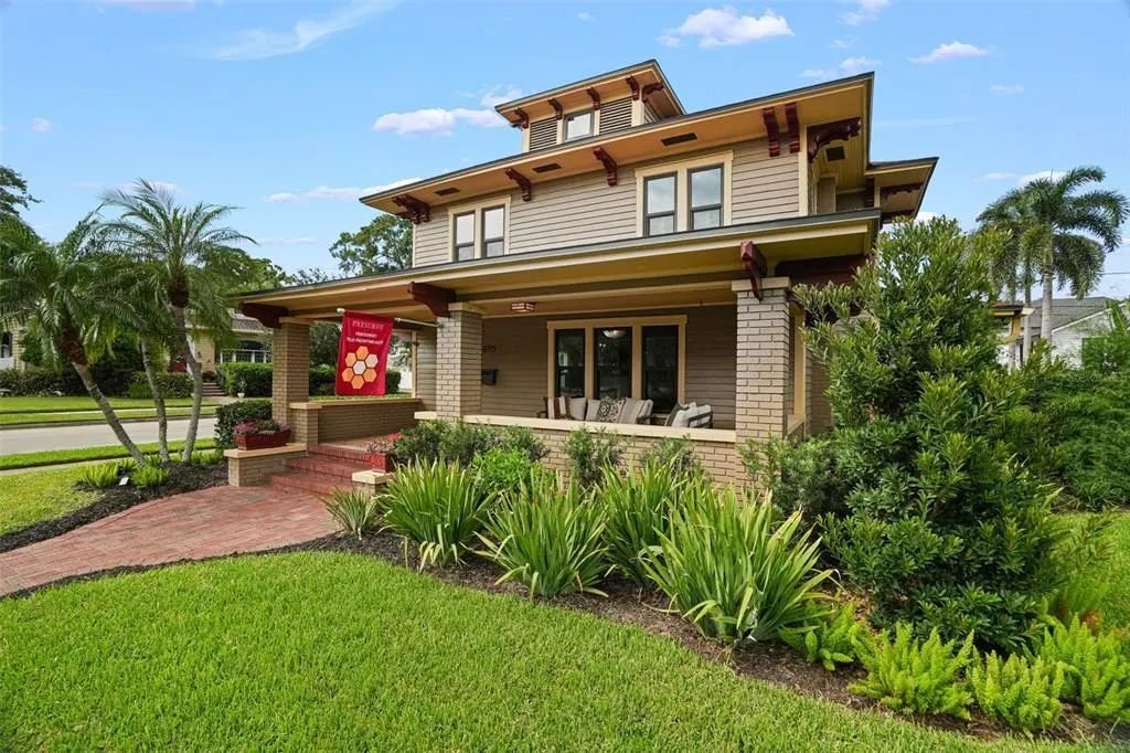 House in St. Petersburg, Florida, United States 1 - 19035025