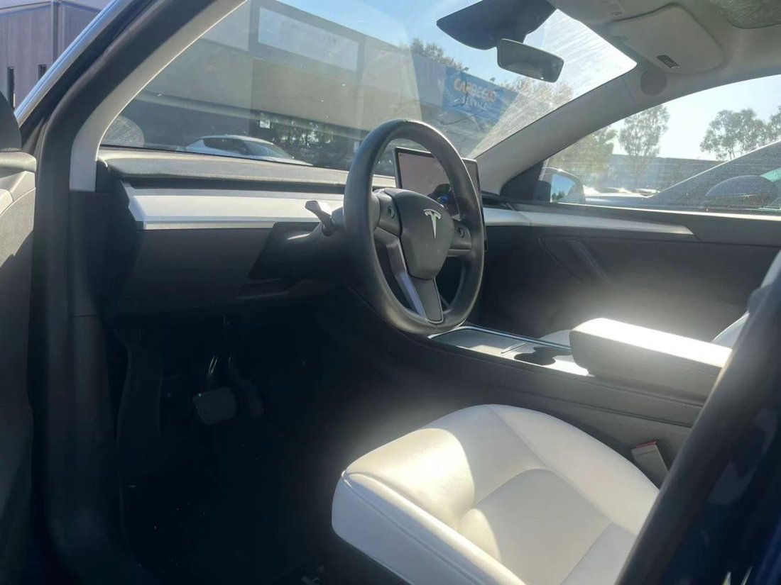 Suv in Costa Mesa, CA, United States 3 - 19028339
