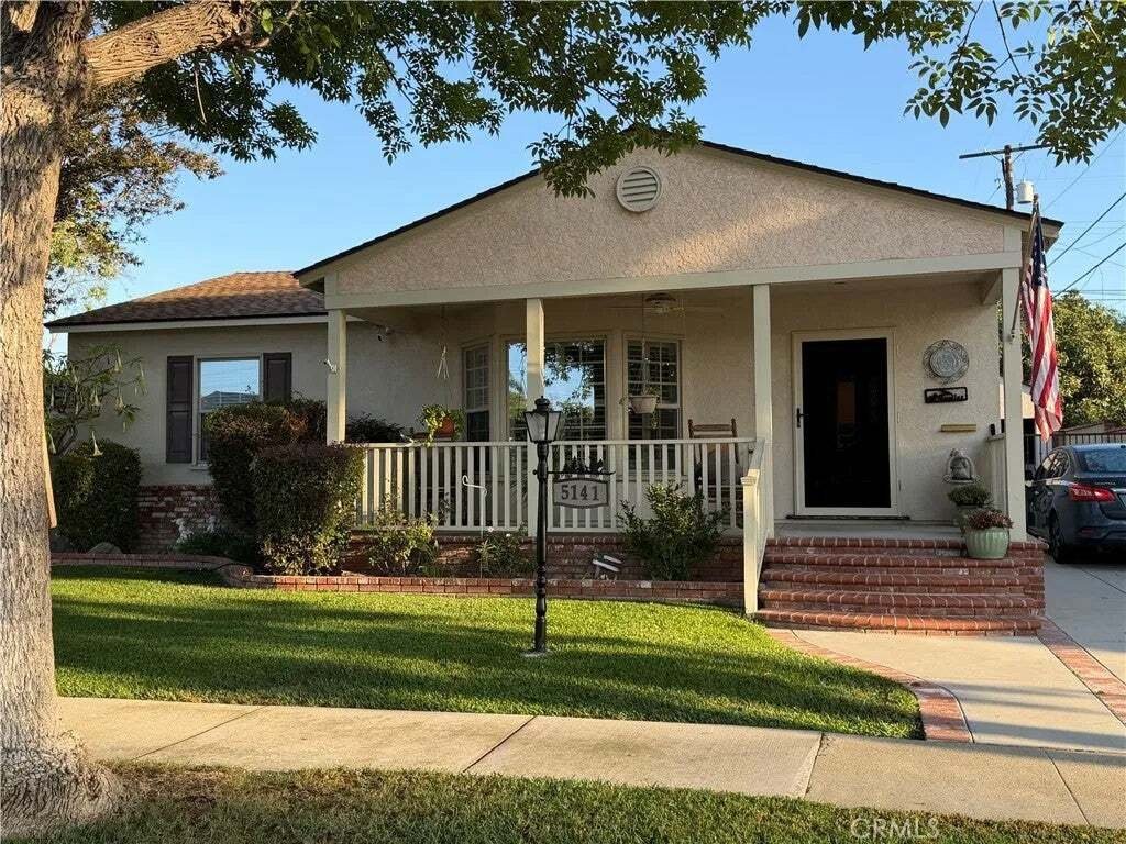 House in Signal Hill, California, United States 1 - 19024407