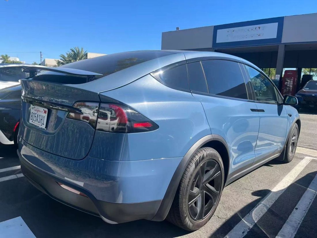 Suv in Costa Mesa, CA, United States 2 - 19032894