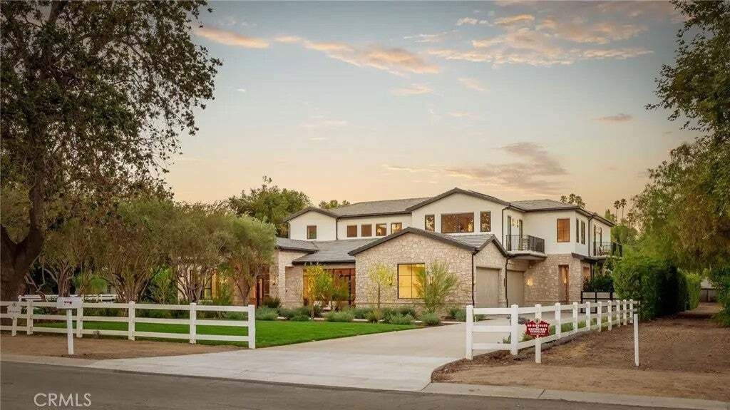 Casa en Hidden Hills, California, Estados Unidos 1 - 18584625