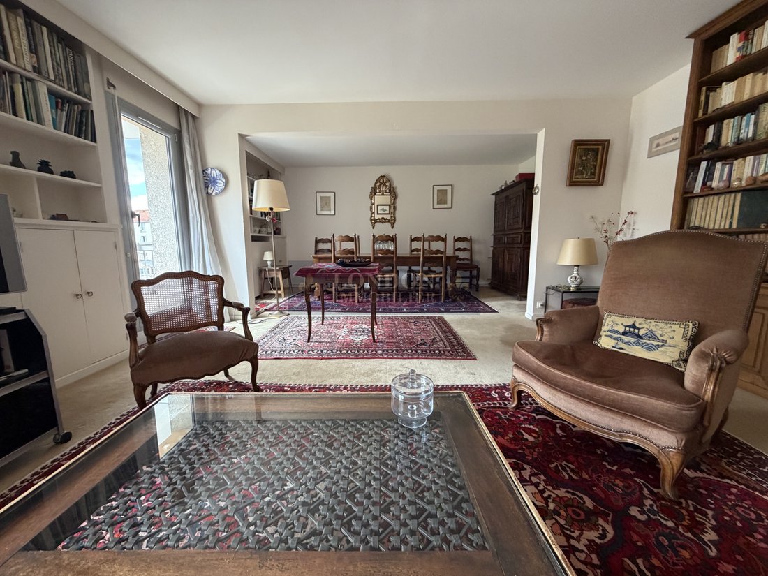 Apartment in Domaine National du Château, Versailles, France 1 - 19029726