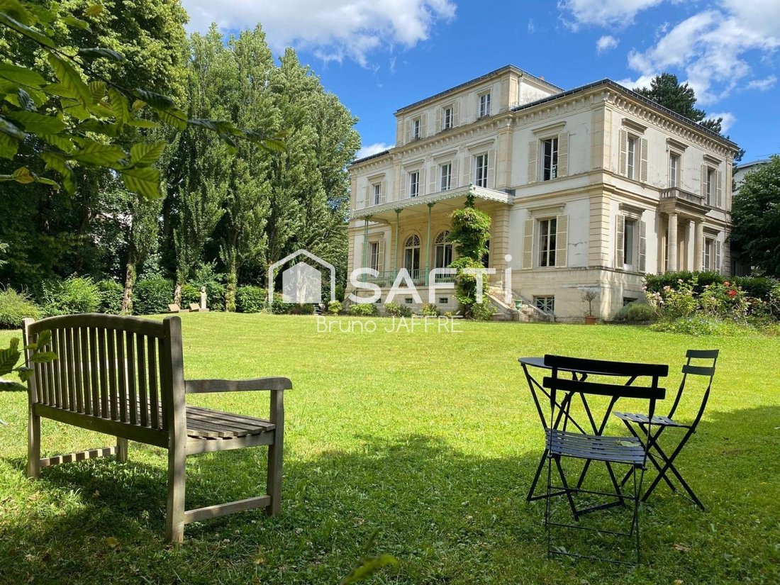 Apartment in Le Centre, Meudon, France 4 - 19028552