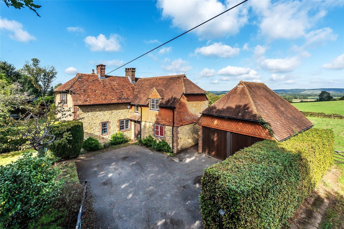 House in Abinger Hammer, England 1 - 19020773