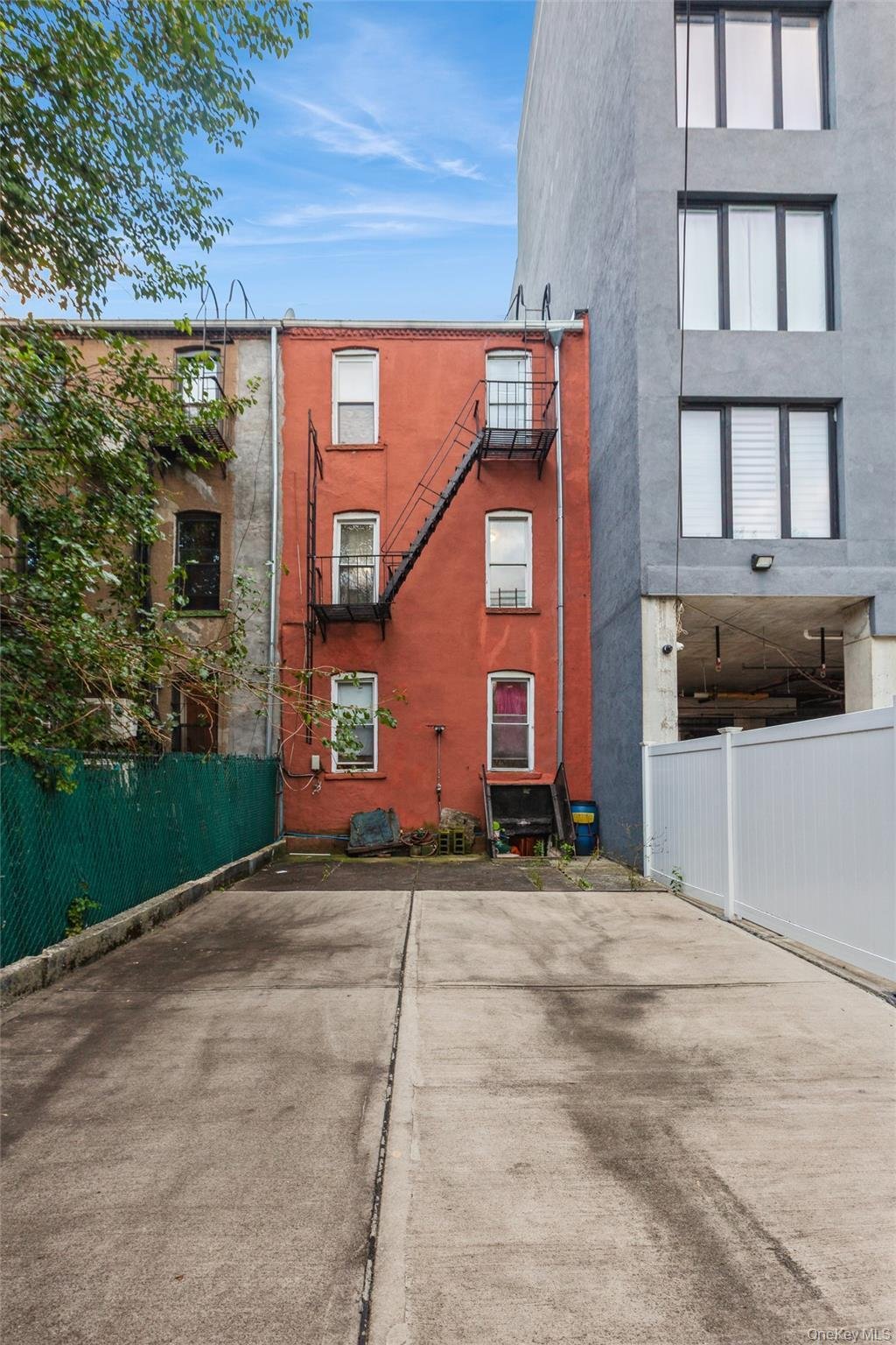 New York, New York, United States 2 - 19024927
