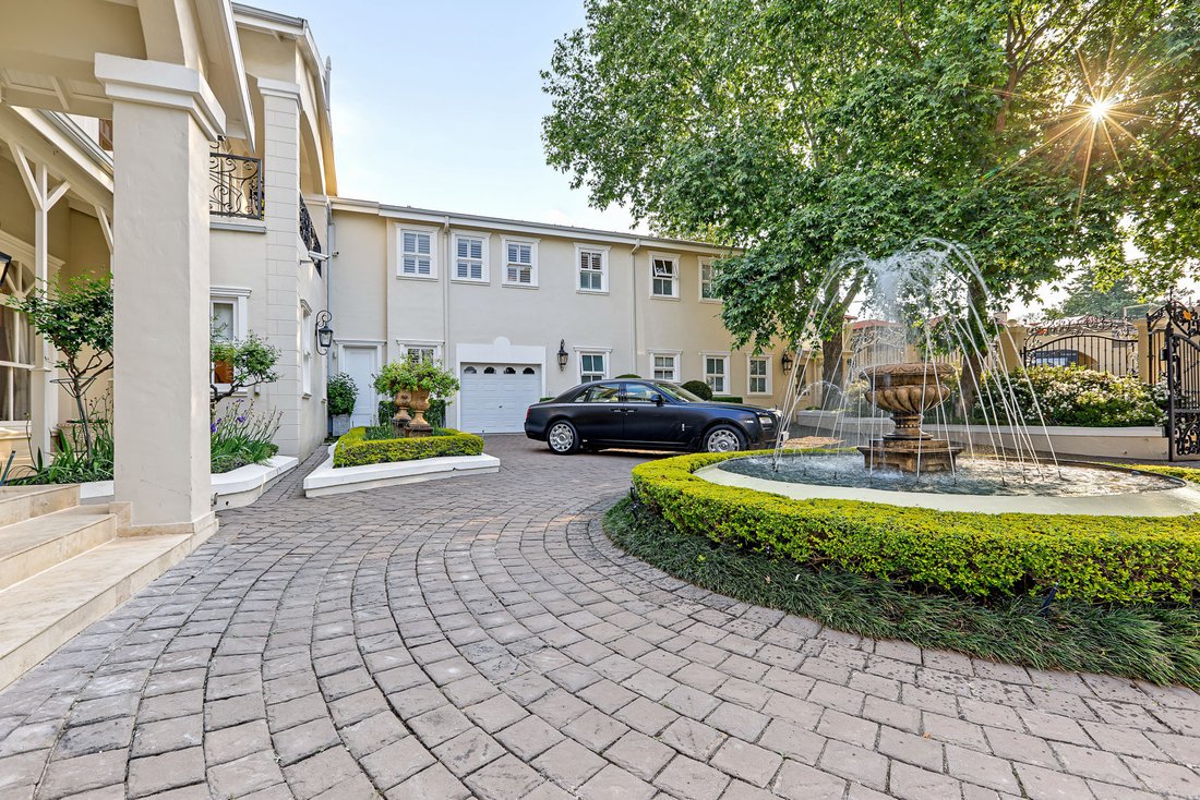 House in Bryanston, Gauteng, South Africa 4 - 19028491